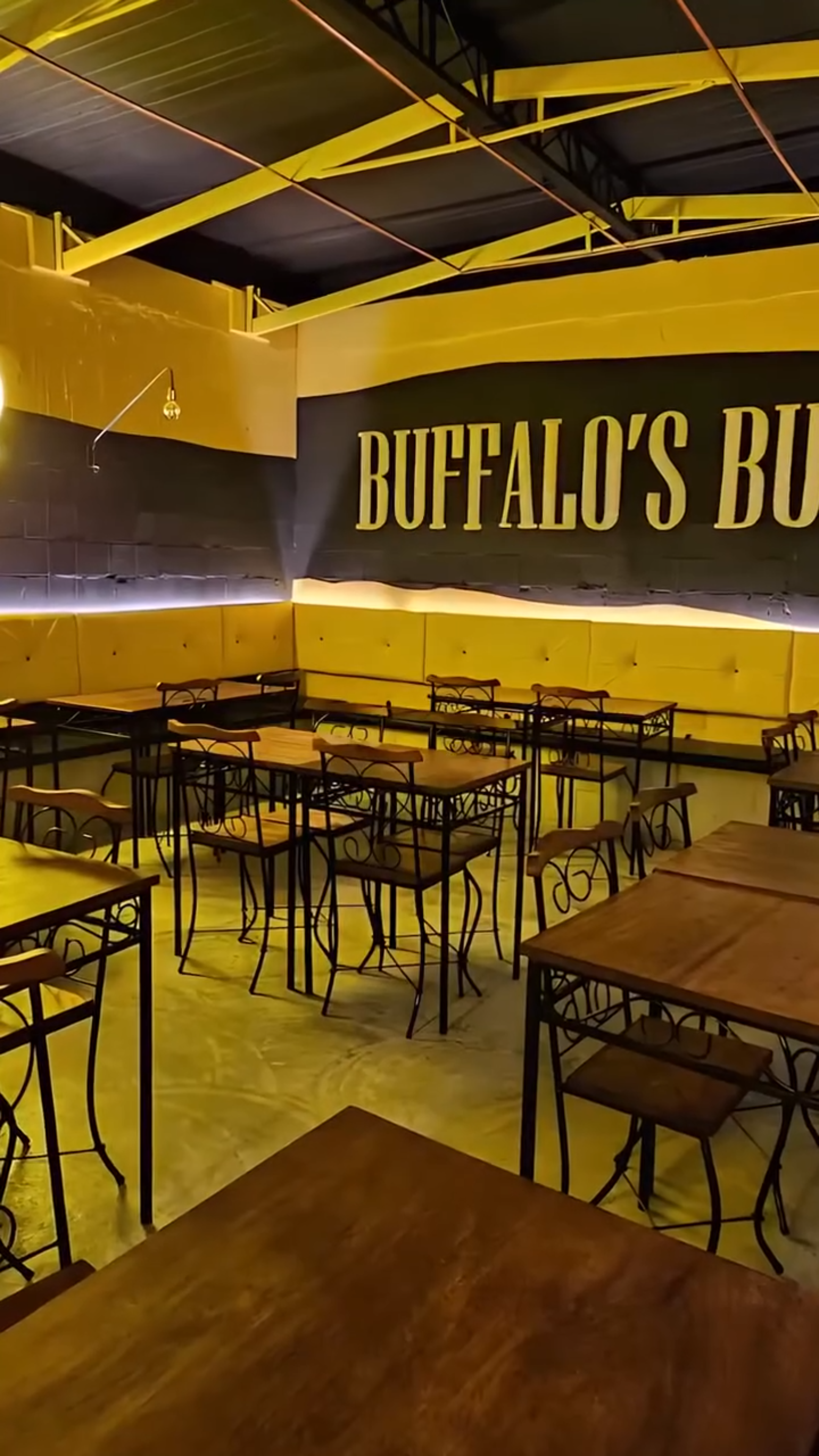 Cliente comercial — Buffalo's Burgers